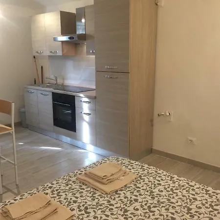 Monolocale Via Berthollet 6 * Turin