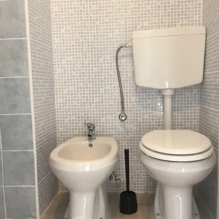 Monolocale Via Berthollet 6 * Turin